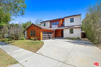 4312 Mentone Ave in Culver City, CA - Building Photo - Building Photo