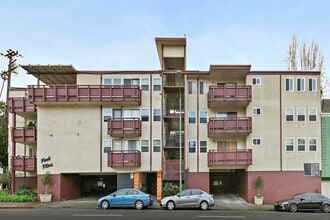 park place apartments in Oakland, CA - Building Photo - Building Photo