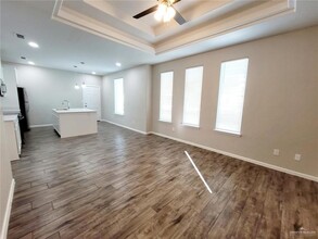 1011 Starr St-Unit -A in Mercedes, TX - Building Photo - Building Photo