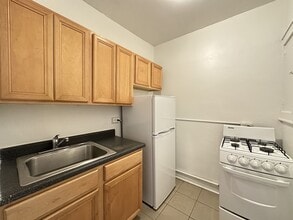 4830 N Damen Ave, Unit J09P in Chicago, IL - Building Photo - Building Photo