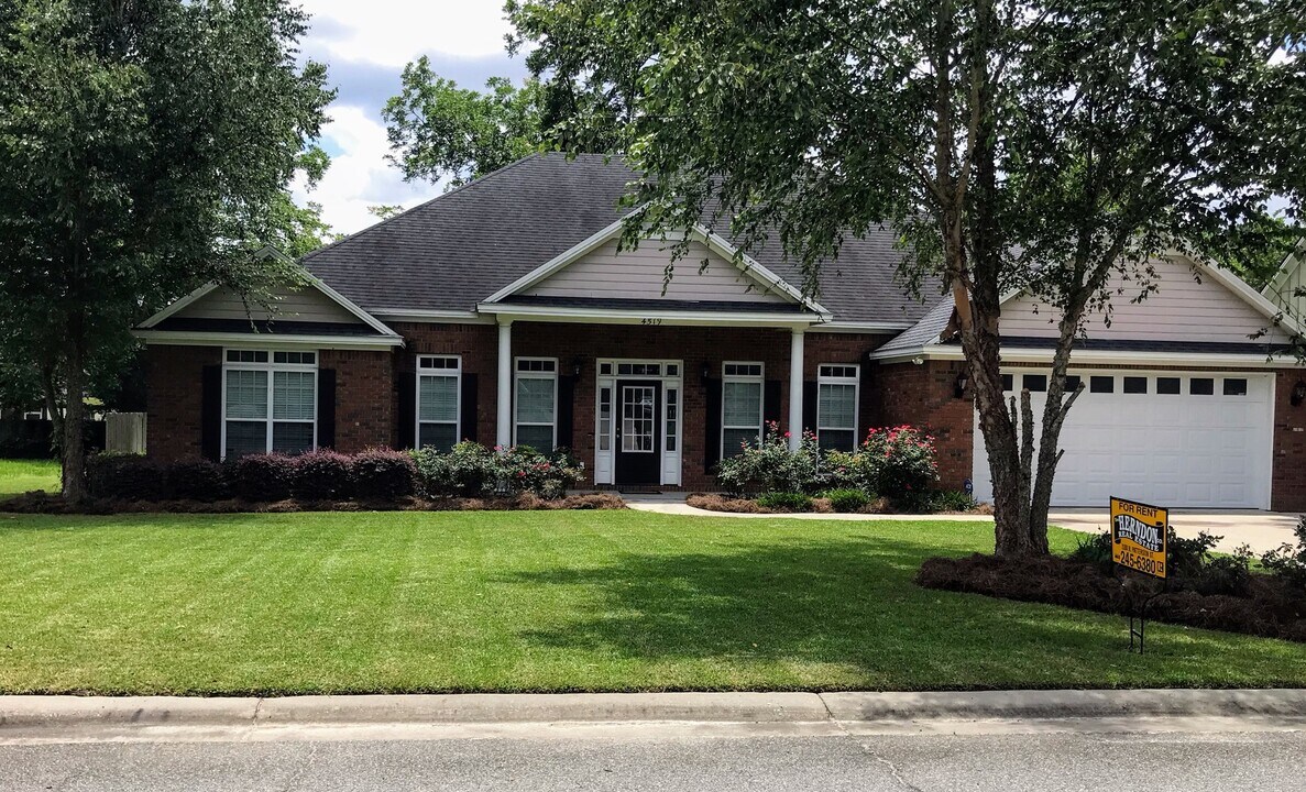 4519 Kiowa Ln in Hahira, GA - Building Photo