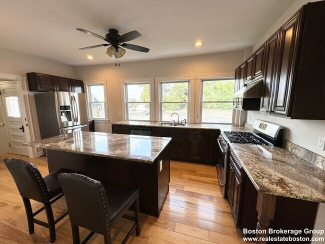 3 Mount Vernon St, Unit #1