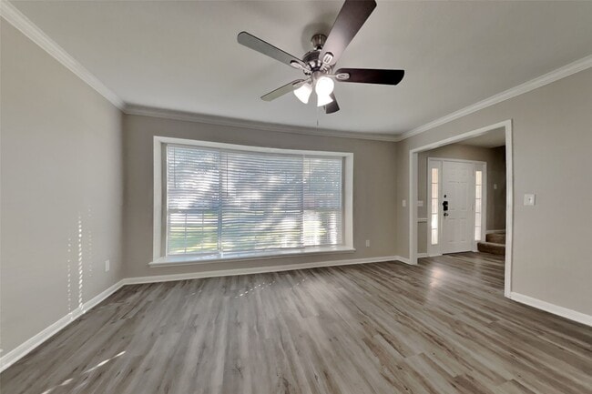 19123 Oakway Dr in Humble, TX - Building Photo - Building Photo