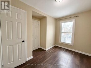 15 Forbes St in London, ON - Building Photo - Building Photo