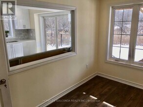 49 Roy Harper Ave in Aurora, ON - Building Photo - Building Photo