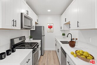 3707 S Canfield Ave in Los Angeles, CA - Building Photo - Building Photo