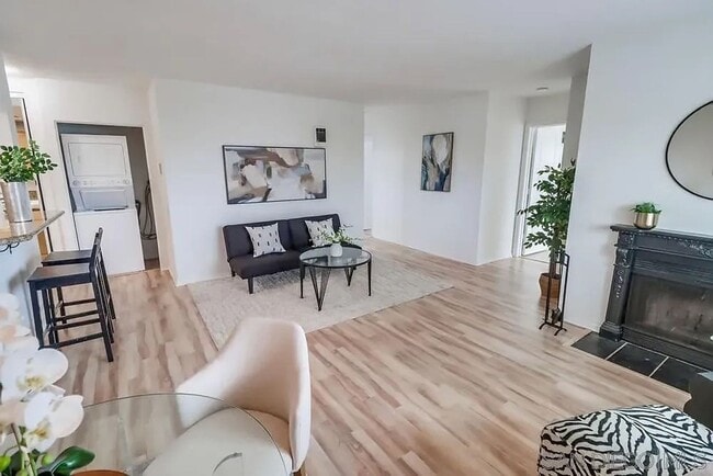 2930 Broadway in San Diego, CA - Building Photo - Building Photo