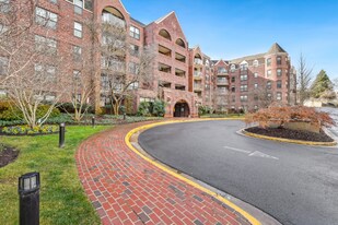 2100 Langston Blvd. in Arlington, VA - Building Photo