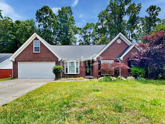 property at 2725 Freemans Walk Dr