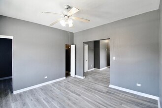 2457 W 47th Pl in Chicago, IL - Building Photo - Building Photo