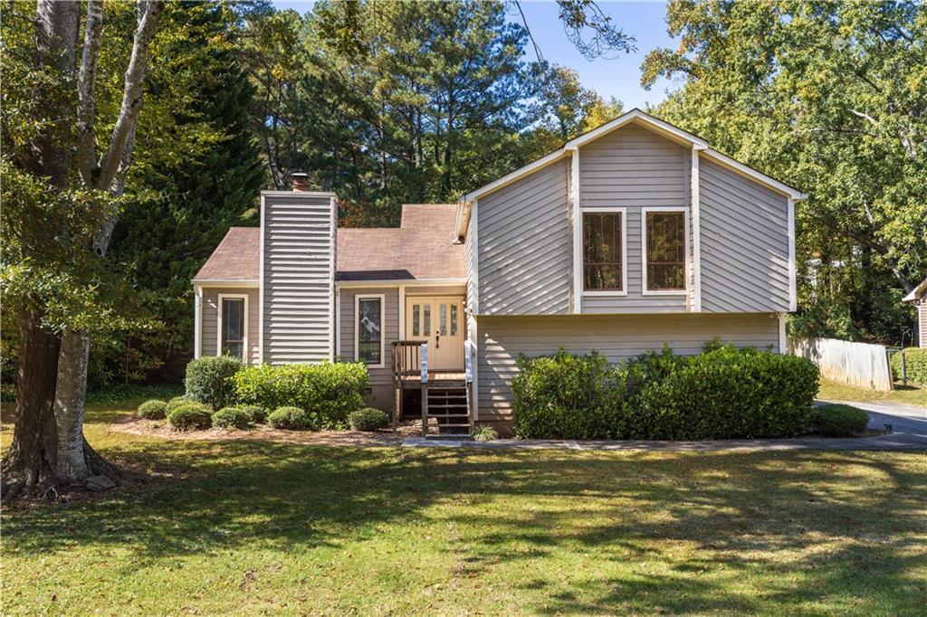 1873 Clinton Dr in Marietta, GA - Building Photo