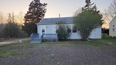 351 N Genoa Ave in Egg Harbor City, NJ - Foto de edificio - Building Photo
