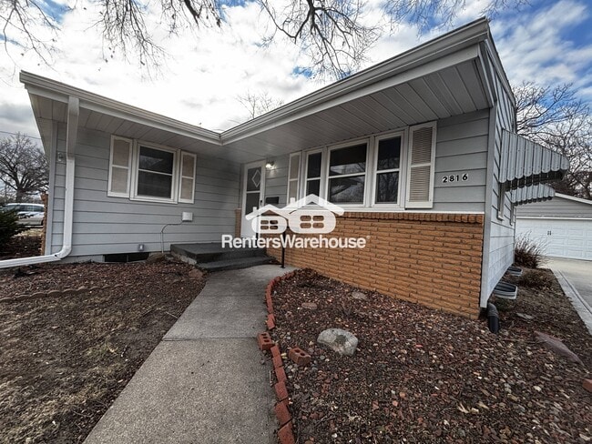 2816 Vine St in West Des Moines, IA - Building Photo - Building Photo