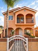 1060 McFarland Ave in Los Angeles, CA - Building Photo