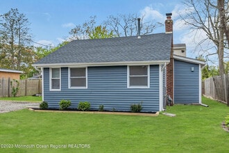 4 Pine Bluff Rd in Toms River, NJ - Building Photo - Building Photo