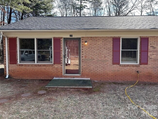 property at 220 Sunny Hill Dr