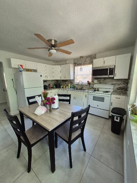 1028 S K St in Lake Worth Beach, FL - Building Photo