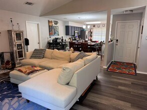 13011 Garfield Ln in Austin, TX - Building Photo - Building Photo