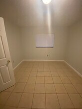 5803 8th Street Ct E, Unit 5801 8th st ct E in Bradenton, FL - Building Photo - Building Photo