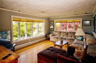 35 Mittendorf Rd in South Kingstown, RI - Building Photo - Building Photo