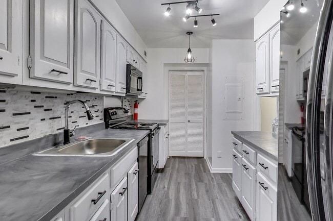 1001 26th St NW in Washington, DC - Foto de edificio - Building Photo