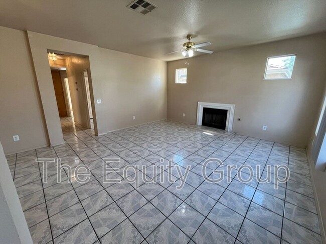 1122 N Belmont St in Porterville, CA - Building Photo - Building Photo