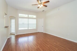 8059 Carisbrook Ct in Jacksonville, FL - Building Photo - Building Photo