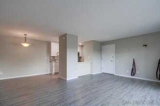 5700 Baltimore Dr in La Mesa, CA - Building Photo - Building Photo