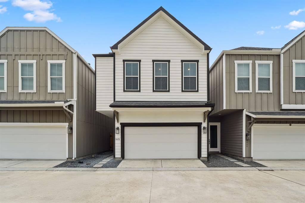 8470 Berry Grn Ln in Houston, TX - Building Photo
