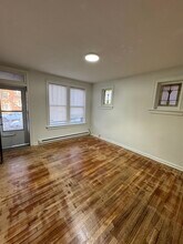 4962 Lindenwood Ave, Unit B in St. Louis, MO - Foto de edificio - Building Photo