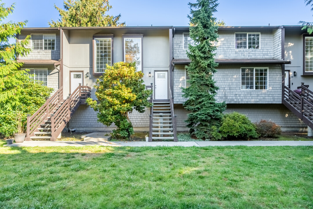 Saratoga Townhomes in Mukilteo, WA - Building Photo