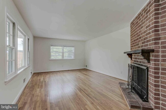9703 Stoneham Terrace in Bethesda, MD - Building Photo - Building Photo