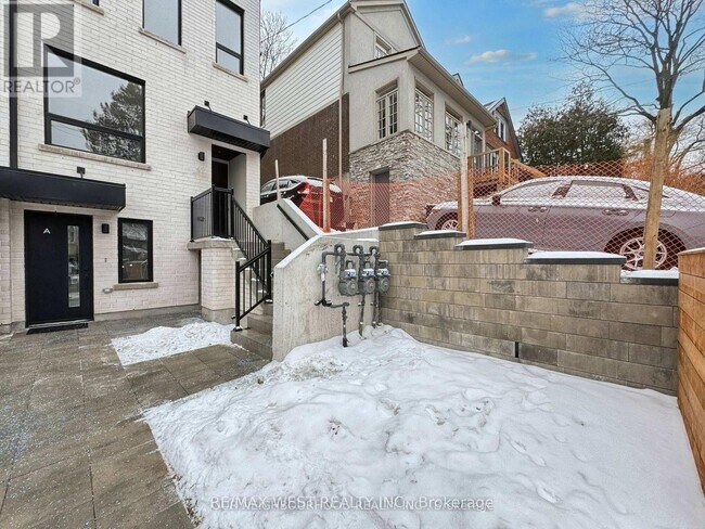 49 Morningside Ave in Toronto, ON - Building Photo - Building Photo