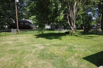 209 Whitehall Dr in O'Fallon, IL - Building Photo - Building Photo