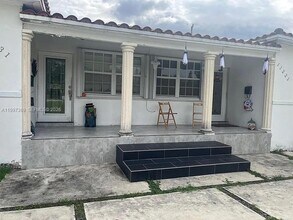 11221 NE 9th Ave in Biscayne Park, FL - Building Photo - Building Photo