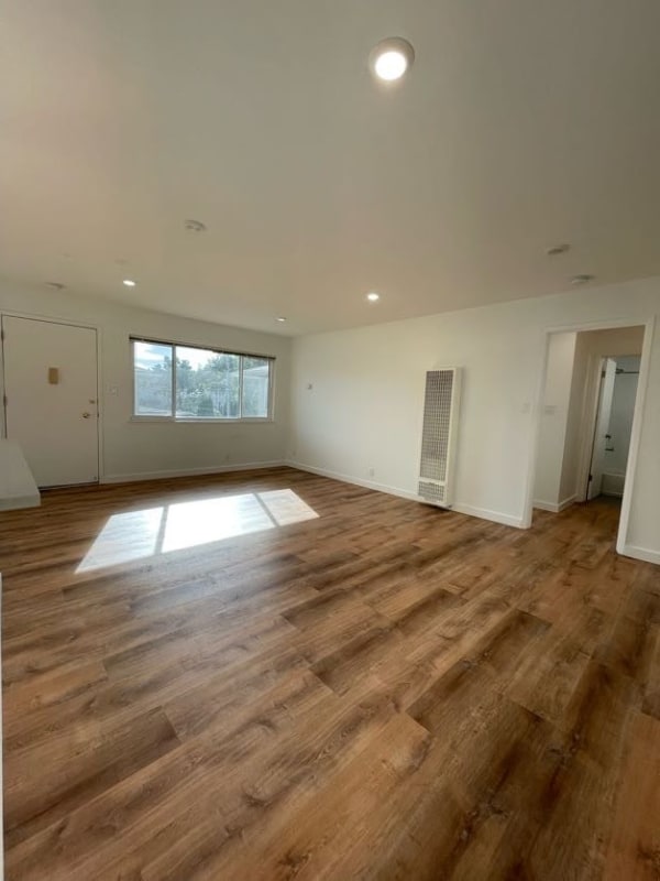 1205 Geraldine Way in Belmont, CA - Building Photo - Building Photo