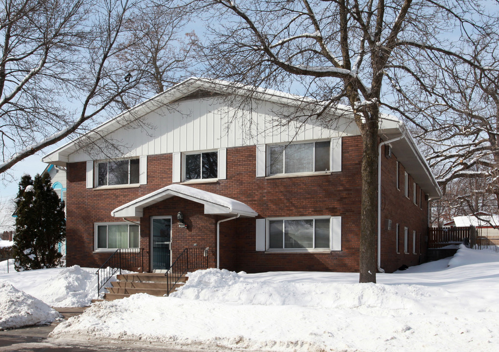 3515 Penn Ave N in Minneapolis, MN - Foto de edificio