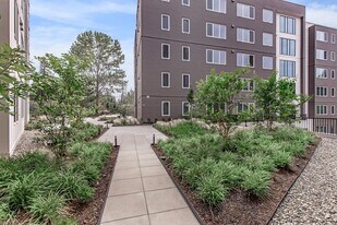 192 Shoreline in Shoreline, WA - Building Photo