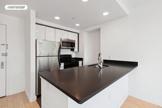 1595 Lexington Ave in New York, NY - Building Photo - Building Photo