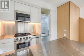 429 Brock Ave in Toronto, ON - Building Photo - Building Photo