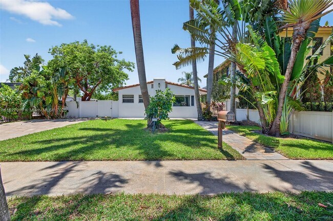 property at 1622 Mayo St