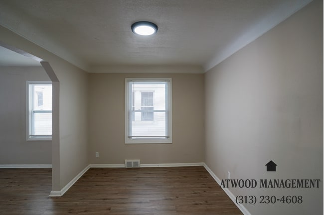This beautifully updated 3-bedroom, 1-bath single-family home is ready for move-in! in Detroit, MI - Building Photo - Building Photo
