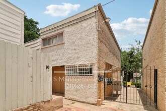 408 Ira Ave in San Antonio, TX - Building Photo - Building Photo