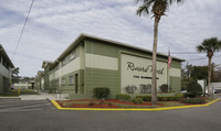 Riviera North Apartments in Jacksonville, FL - Foto de edificio - Building Photo