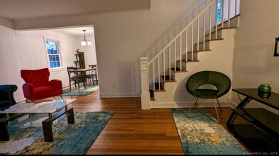 167 Hollow Tree Ridge Rd in Darien, CT - Building Photo - Building Photo