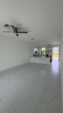 498 Loretta Ave S in Lehigh Acres, FL - Building Photo - Building Photo