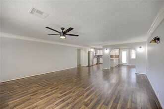 1719 Bowline Rd in Houston, TX - Building Photo - Building Photo