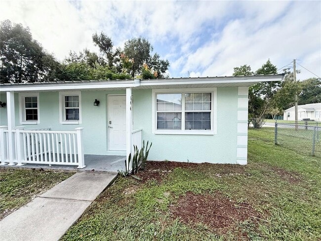 5644 18th St in Zephyrhills, FL - Building Photo - Building Photo