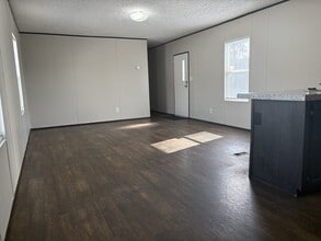 503 Blakley Dr in Timmonsville, SC - Building Photo - Building Photo