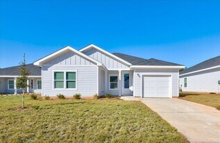 14 Alexander Way in Freeport, FL - Building Photo